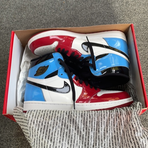 Air Jordan 1 Retro High “Fearless” UNC CHICAGO - Picture 2 of 10